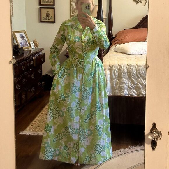 Vtg 60s Serbin of Florida Flower Power Green & White Button Front Maxi Dress - Picture 2 of 8